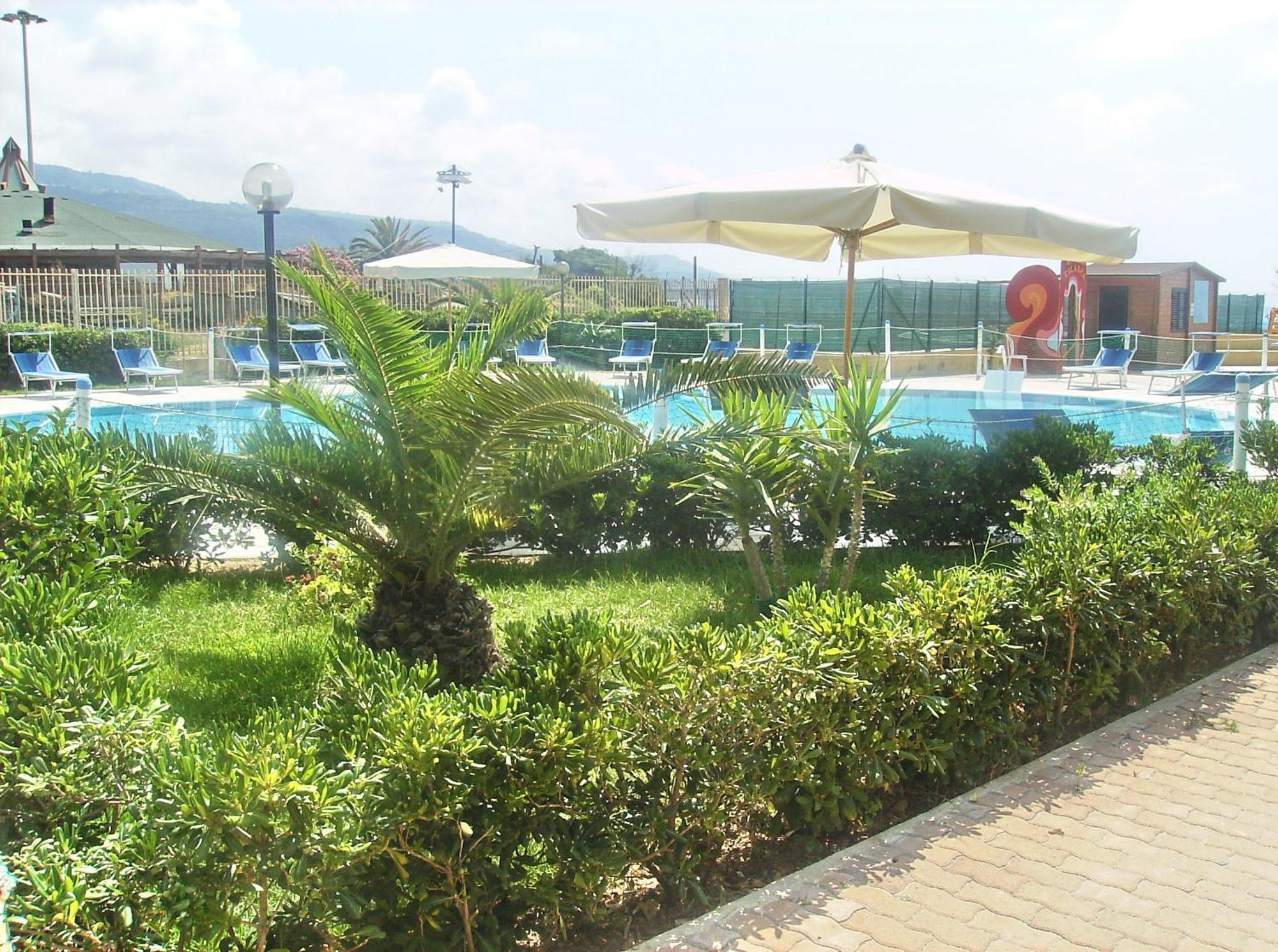 Hotel Residence Riviera Calabra Zambrone Ngoại thất bức ảnh